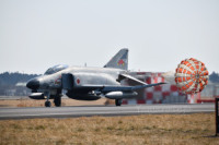 F-4EJi57-8367j